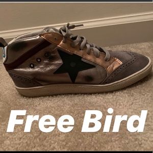 NWT Freebird metallic sneakers